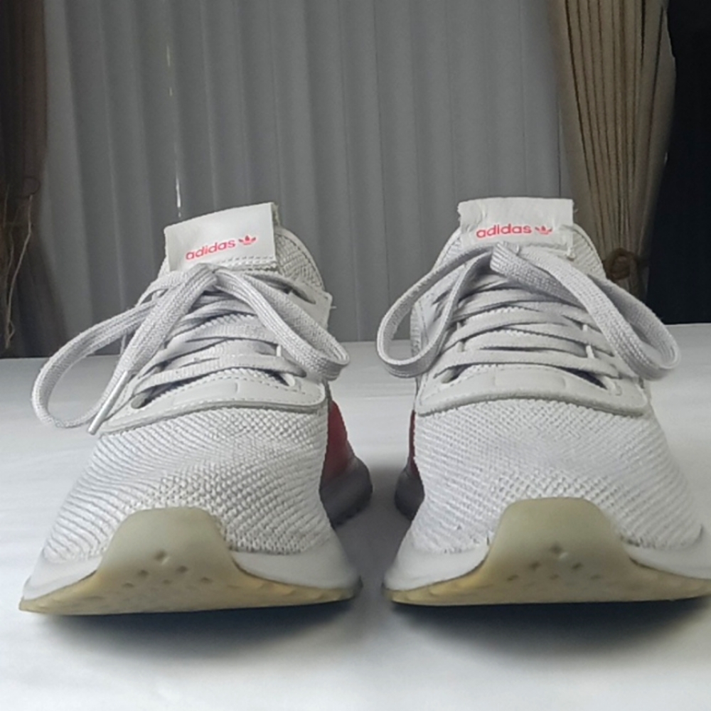 Adidas Womens Shoes. - Picture 11 of 11